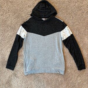 Boy’s Youth Runway (Stitch Fix) Hooded Sweater Gray/Black Long‎ Sleeve Size 18